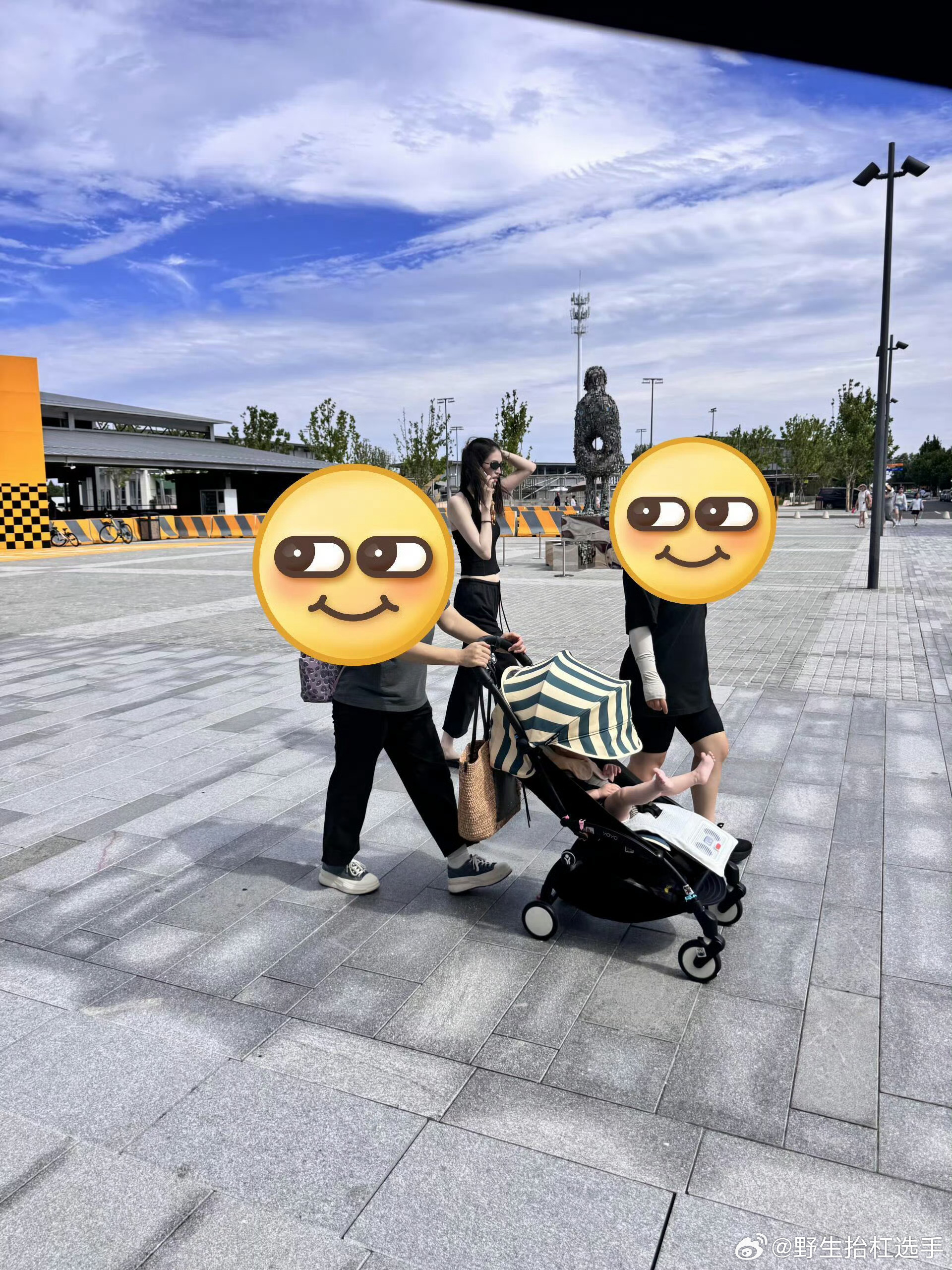 阿那亚偶遇何穗儿子何穗带娃游阿那亚 有网友在阿那亚偶遇何穗带娃！小孩都这么大了 