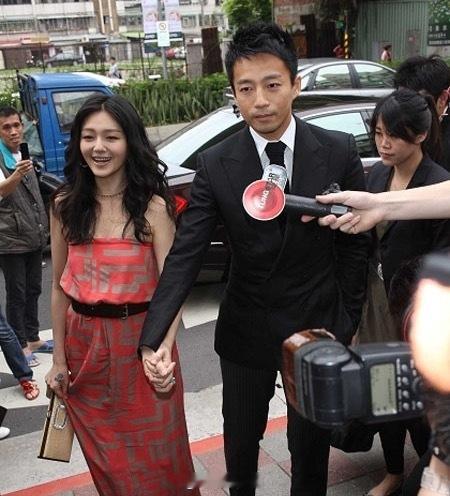 大S和汪小菲最后不会复合吧如果一起有钱挣会和好的，新女友没有前妻的流量，光头也没