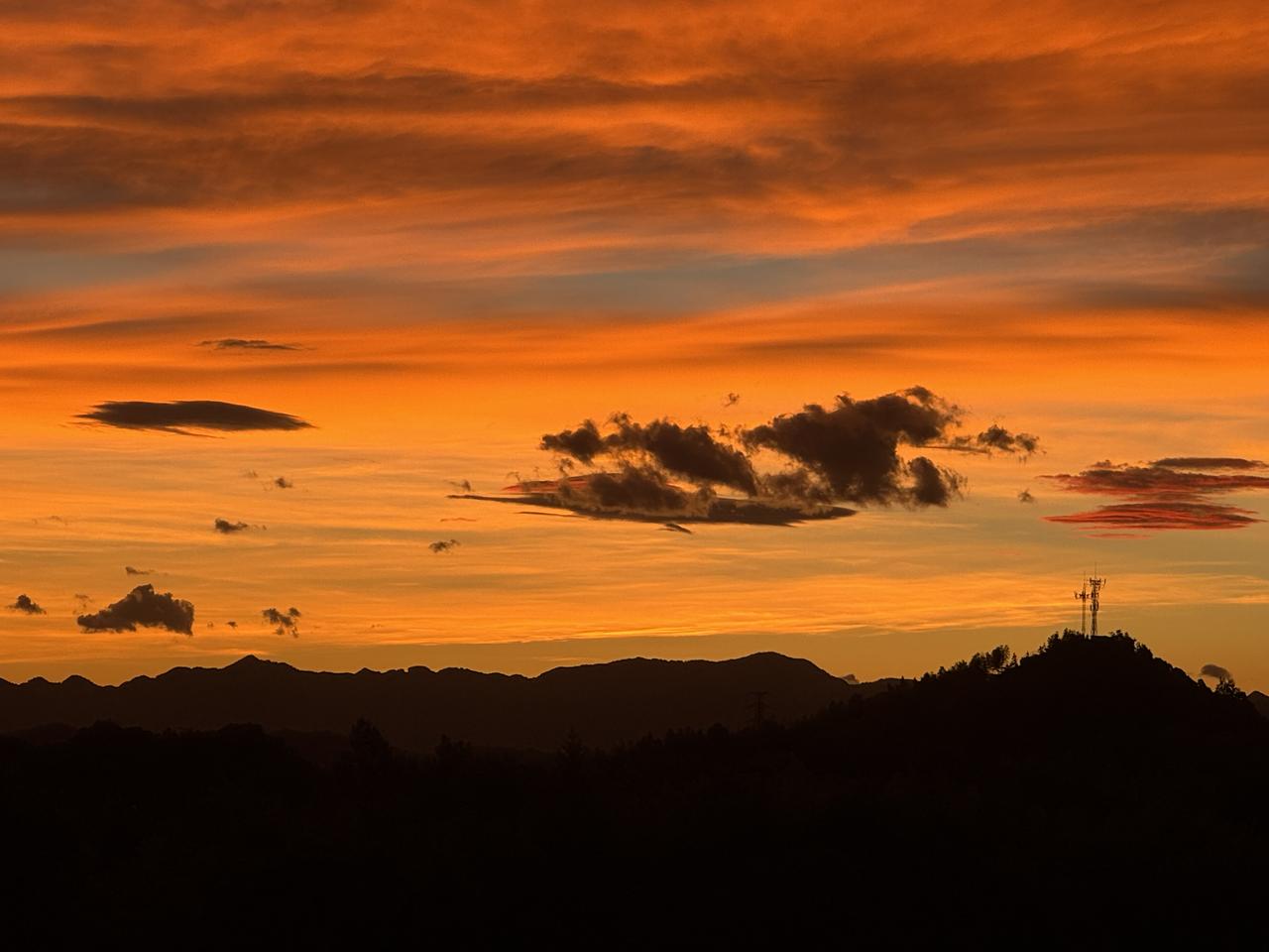 我拍的蓝天和晚霞
