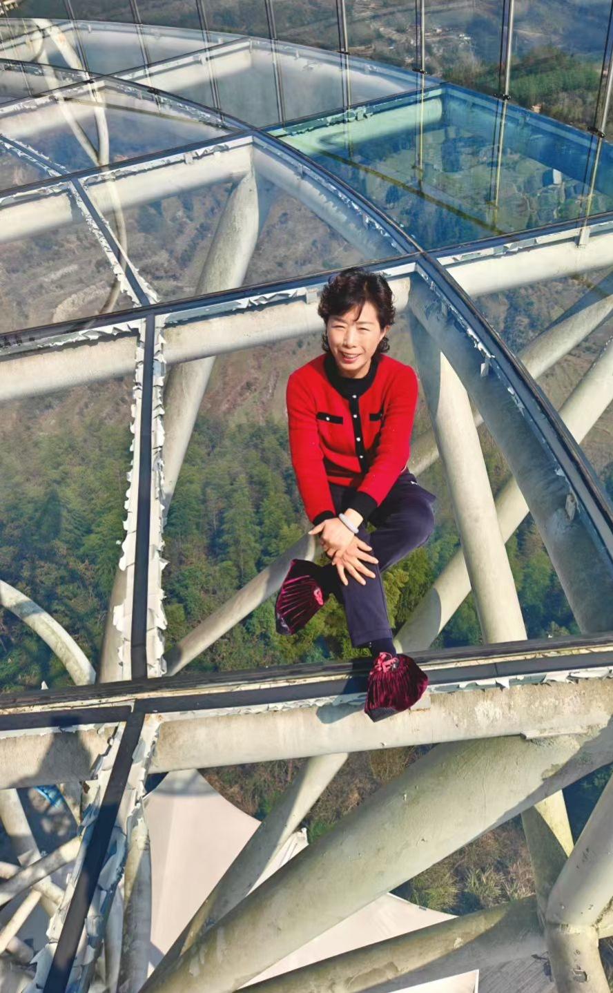 退休后才看清：拼命帮子女带娃的老人，晚年反而更心酸，太扎心了
 
很多老人一退休