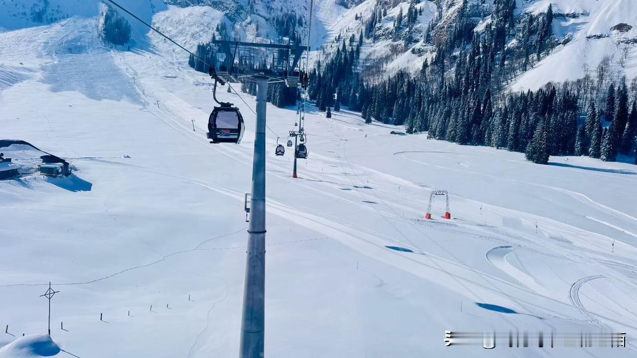 平台的读者90%是老头、老太，喜欢看家长里短、鸡零狗碎、婆媳大战，我的铁粉却很小