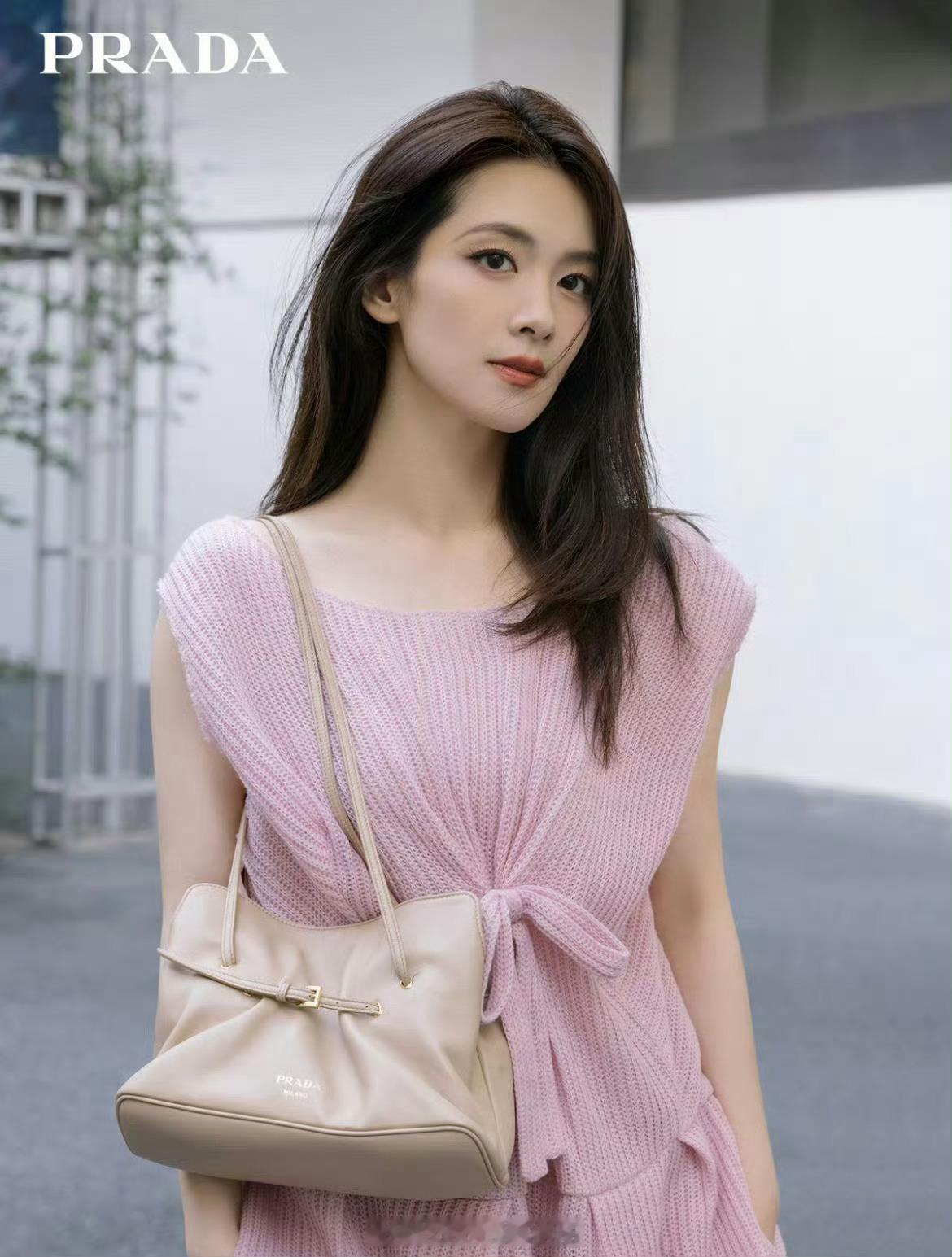 Prada女艺人时尚大片陈昊宇李一桐Prada大片陈昊宇李一桐Prada大片，好