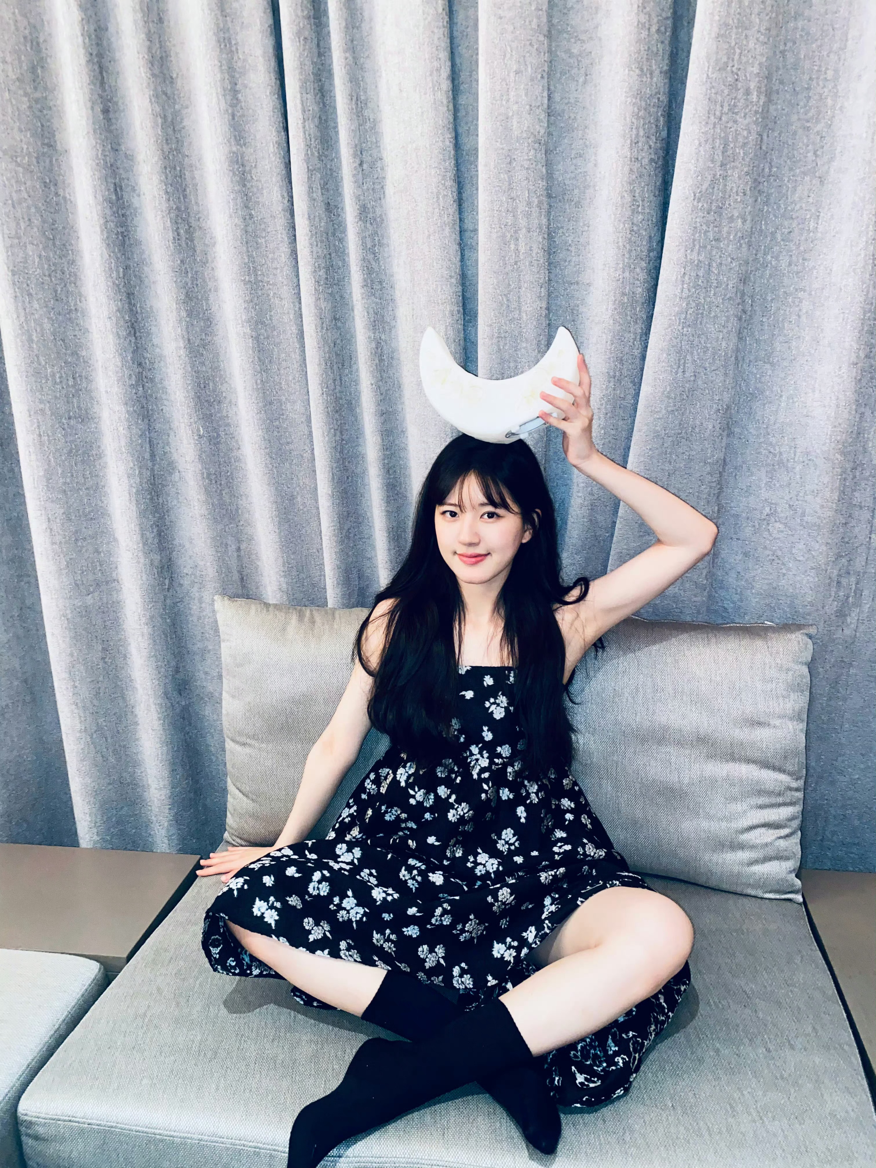 小月亮赵露思