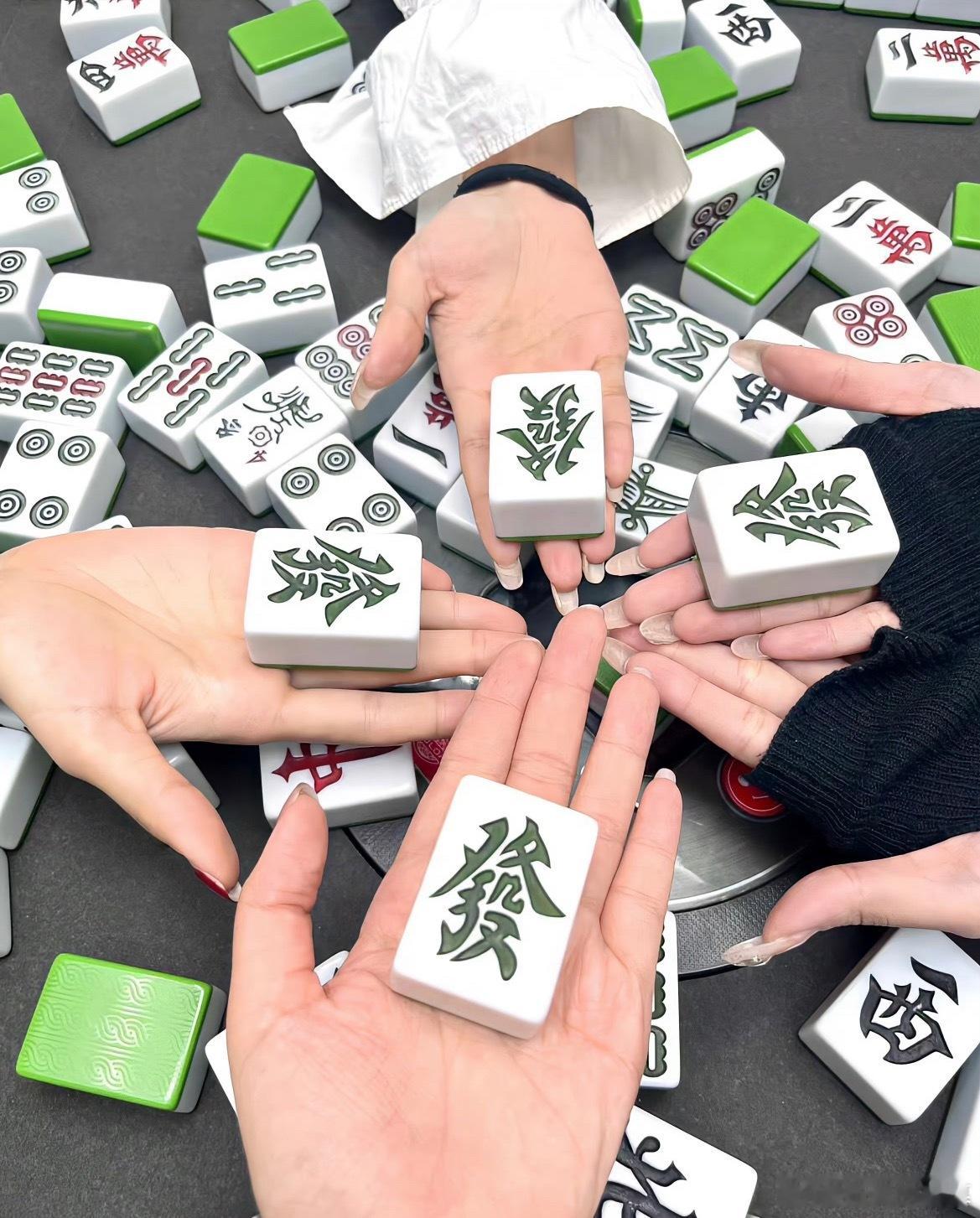 不说苦，不说累，腰坐断了也不后退🀄️ 