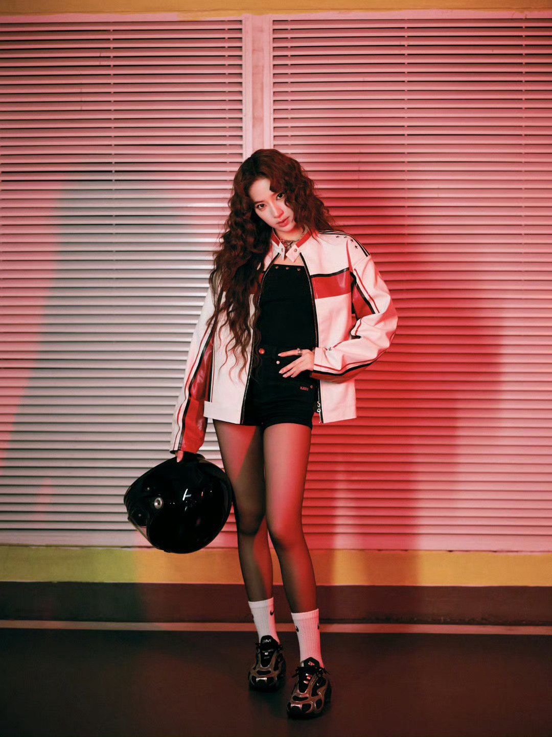 欧阳娣娣今日黑丝妆造 