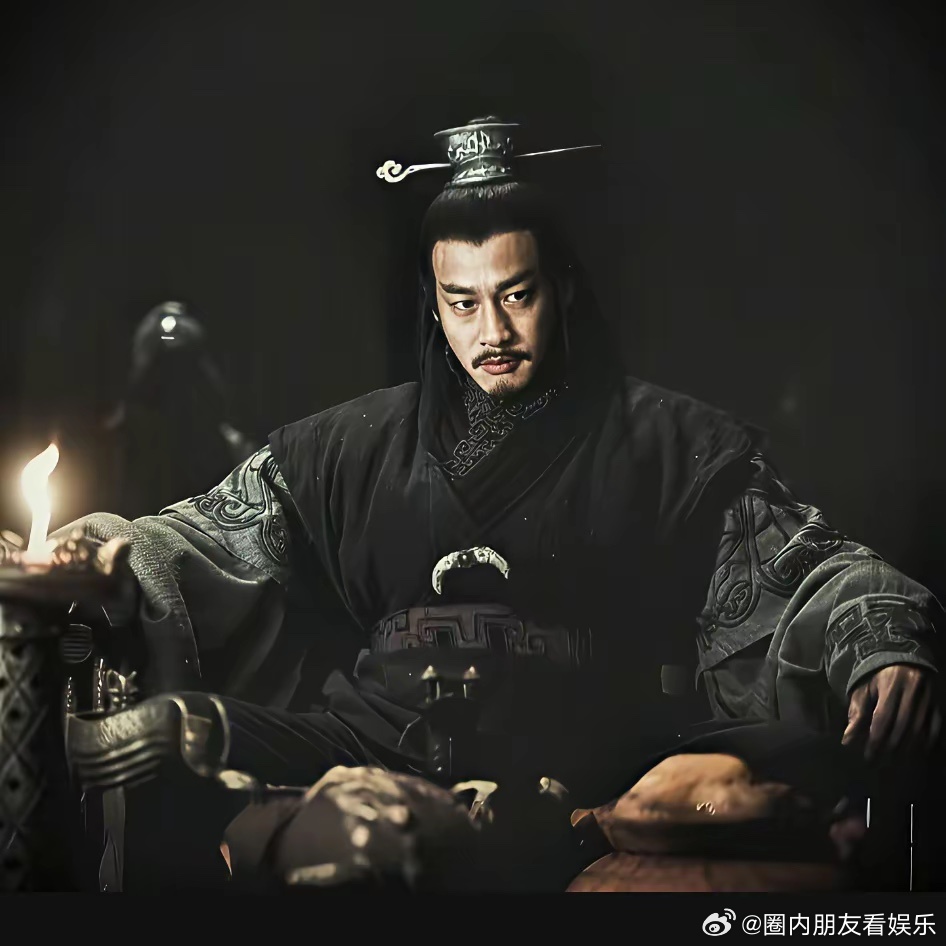 何润东也算是生不逢时他演《风云》步惊云的时候，观众大部分喜欢聂风他演《泡沫之夏》