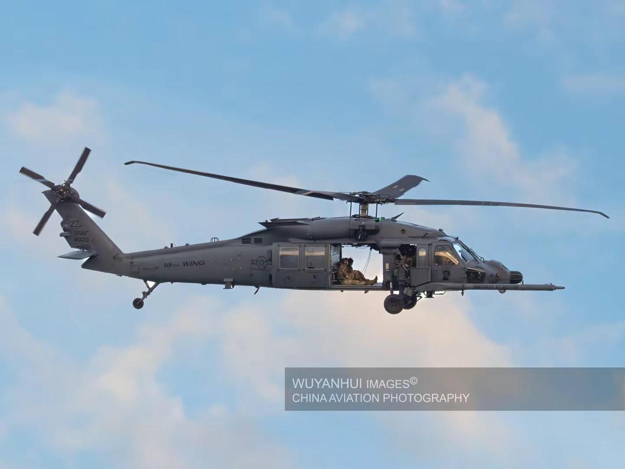 大兵姐咋不开心的样子，是因为在上班吗。HH-60G“铺路鹰”战斗搜救直升机武装直