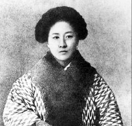 秋瑾就义：烈士精神永不熄灭，身后的守护者在守望什么？

秋瑾是一位璀璨的革命烈士