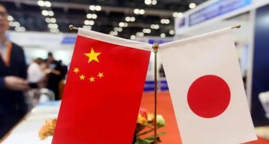 “不用再继续试探中国了，他们不会轻易放过我们。”日本单方面大幅上调中国公民赴日签
