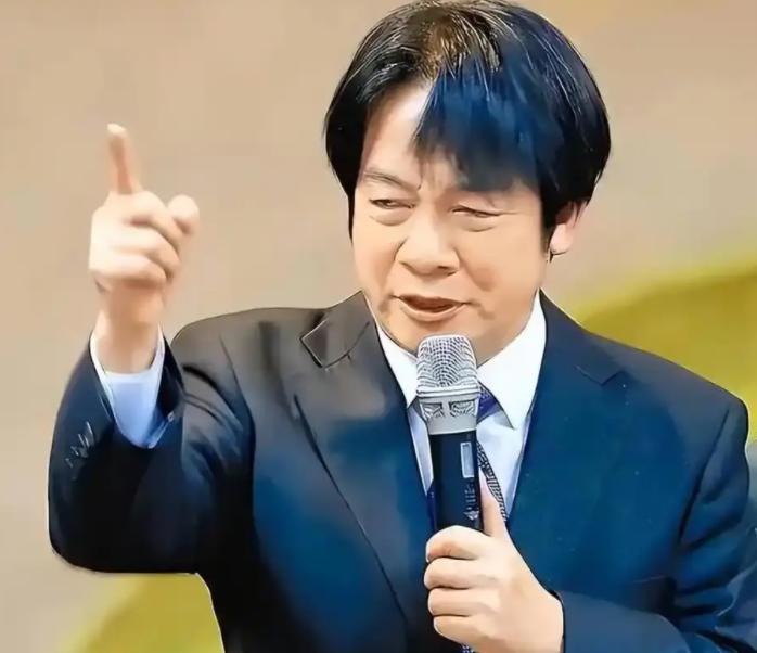 赖清德认为：中华人民共和国从1949年10月1日起，没有对台湾行使有效管治权，至