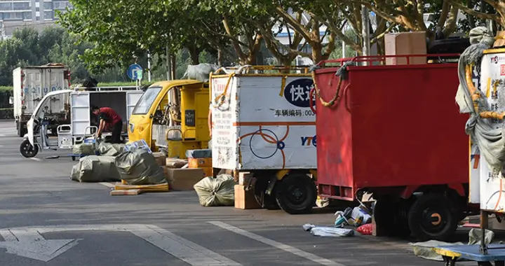 春节是否“打烊”，应由快递员自己说了算 | 新京报快评