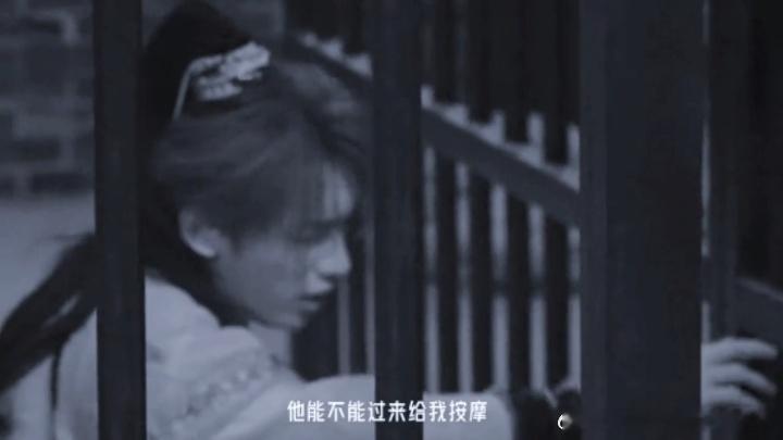 丁程鑫黑灯瞎火还闭眼丁程鑫的世界到底有多黑 中式恐怖加单线任务再加关灯，丁程鑫这