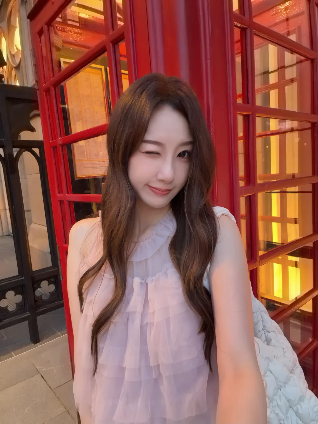 连续加班一周，周末聚会被追问是不是谈恋爱