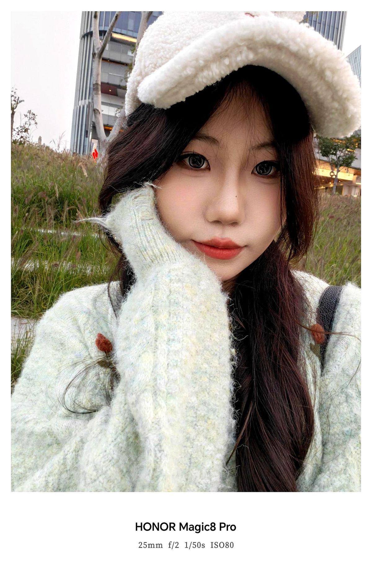 旧手机拍不清娃的脸？

我蹲过幼儿园门口，家长群里天天吐槽：老师发活动照，自家孩