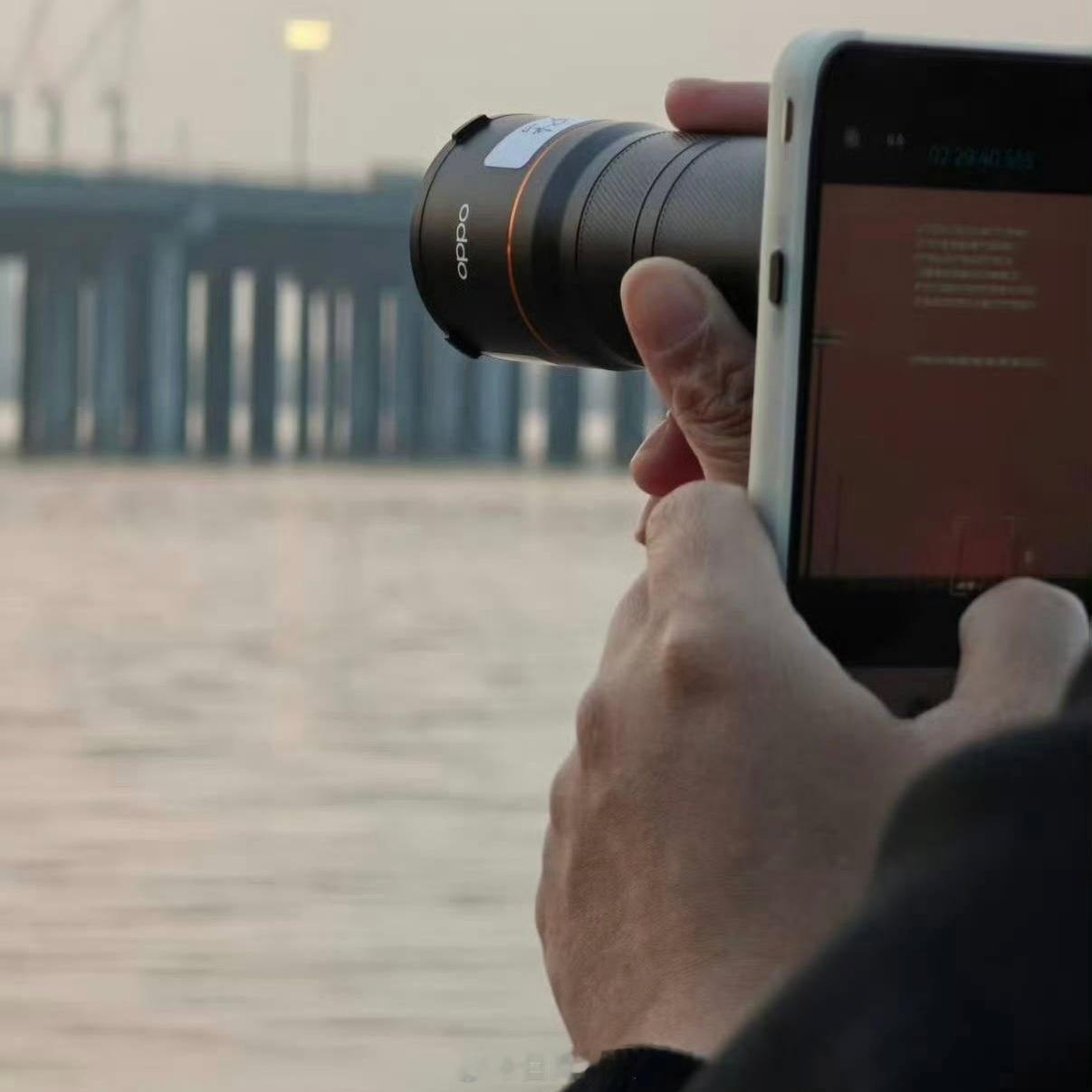 疑似OPPO Find X9 Ultra工程机增距镜明显比Pro的大很多焦距增加