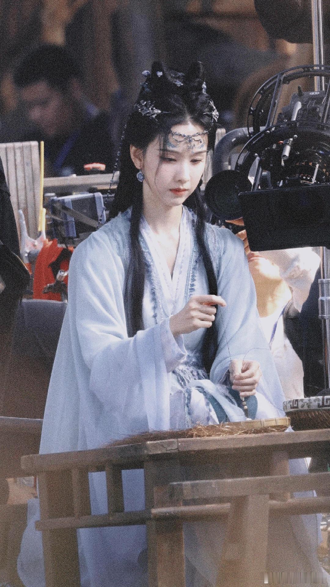 郭敬明的剧连演员本人都看不懂 月鳞绮纪 还没追的都去?冲！剧情不水不拖沓，伏笔埋