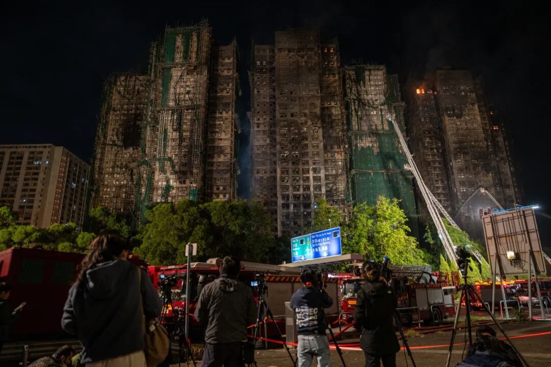 【#极少数反中乱港分子企图以灾乱港#】#香港火灾细节公布# 香港星岛头条网12月