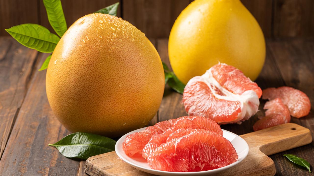 秋吃果，讲究多，进入深秋，记得吃 “6 果”，营养解燥，顺利过秋
深秋风一刮，人