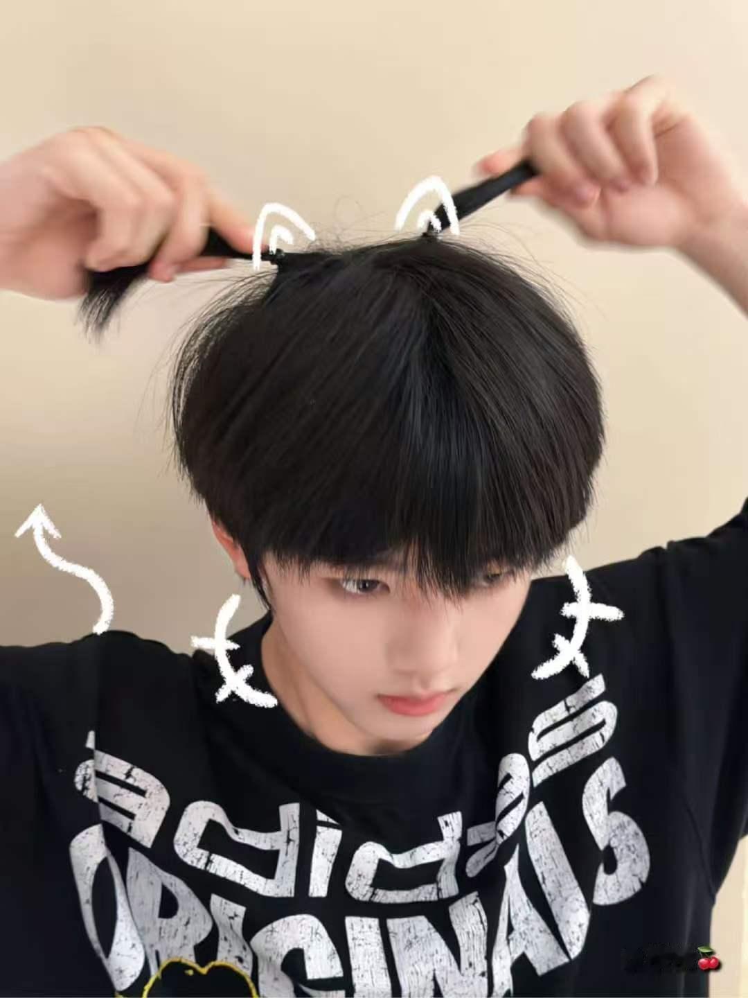 张函瑞扎了小揪揪 宝宝你萌！ 