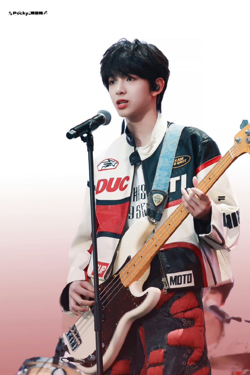 【陈浚铭】陈浚铭天选周扬 陈浚铭简直是天选周扬，🎸音乐天才 + 🏀篮球少年，