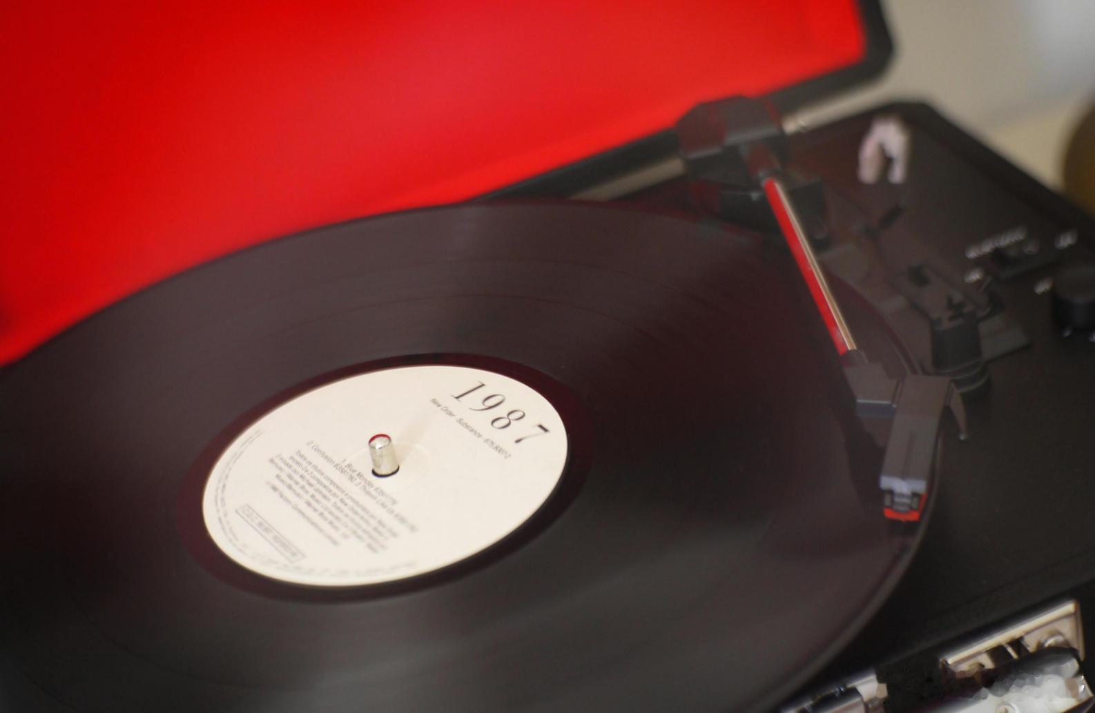 人均四块五就能拿下黑胶VIP，网易云音乐全新家庭套餐该咋看？近日，网易云音乐黑胶