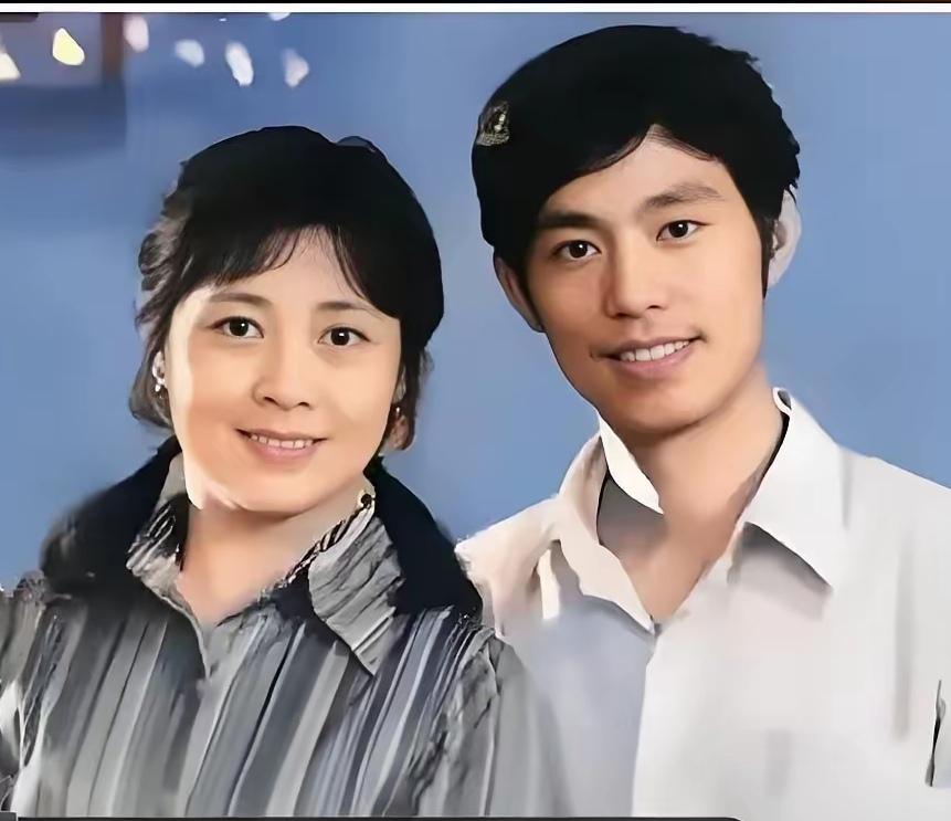 建国后的前30年，农村城市在生活上存在巨大差异。城市能吃饱饭，可农村则十分艰难，