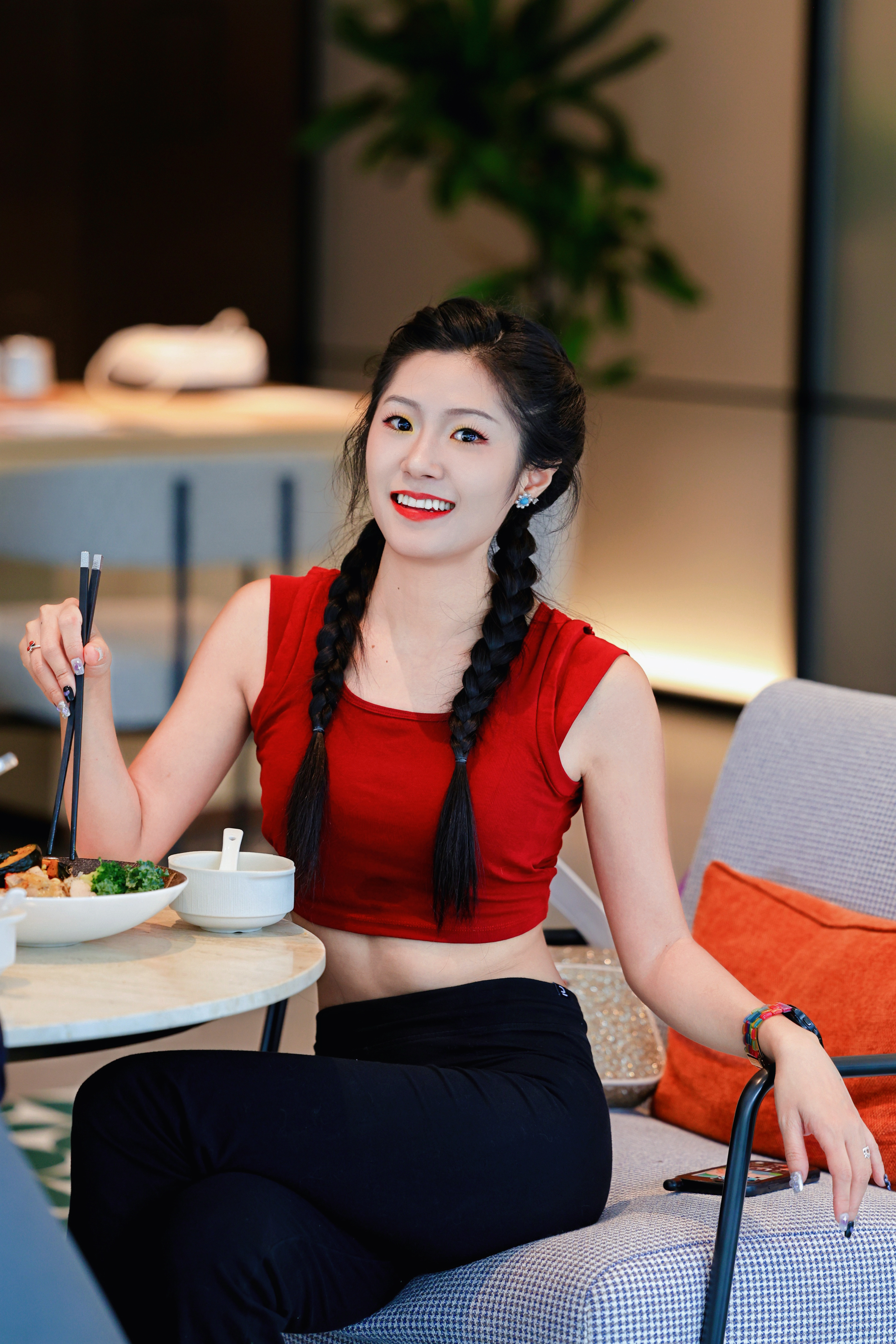 一些职业假笑：哪个二百五做完瑜伽吃轻食笑得跟吃到了超级美味似的😾 ​​​