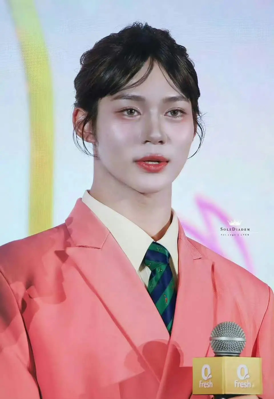 这人到底男的还是女的？ ​​​