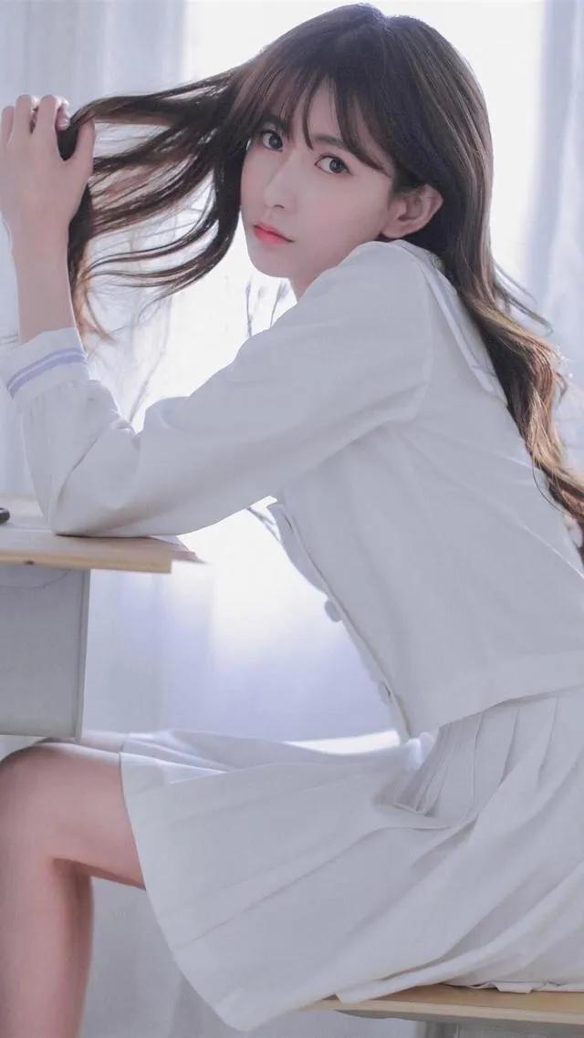 元气少女，清新白裙，阳光洒落，少女心满满！🌞💕