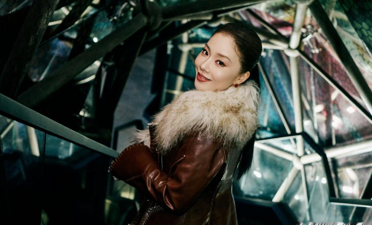 当全网还在争论床戏该不该拍时，王菊用一场3分钟的厨房对峙戏，让所有流量明星的演技