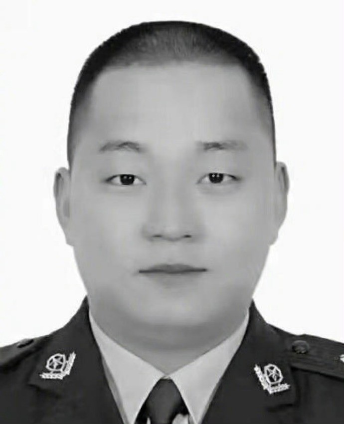 禁毒英烈杜宇华，于2010年7月25日下午，在办理一宗毒品案件时，在抓捕犯罪嫌疑