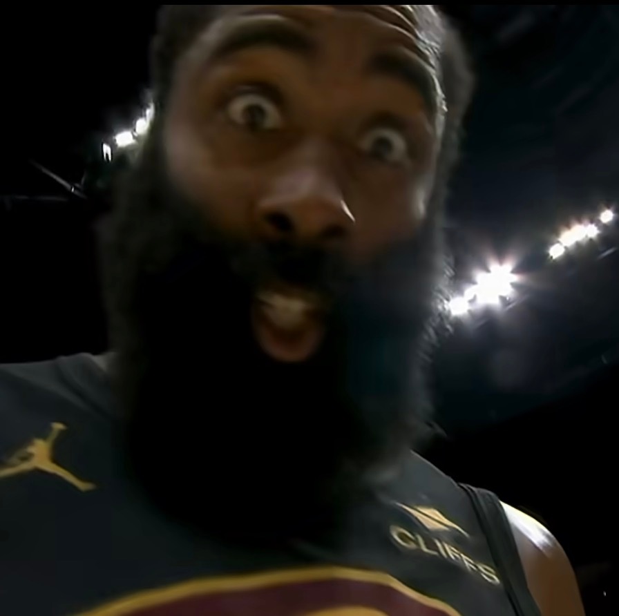 上半场：0分下半场：20分哈登心情如图。 