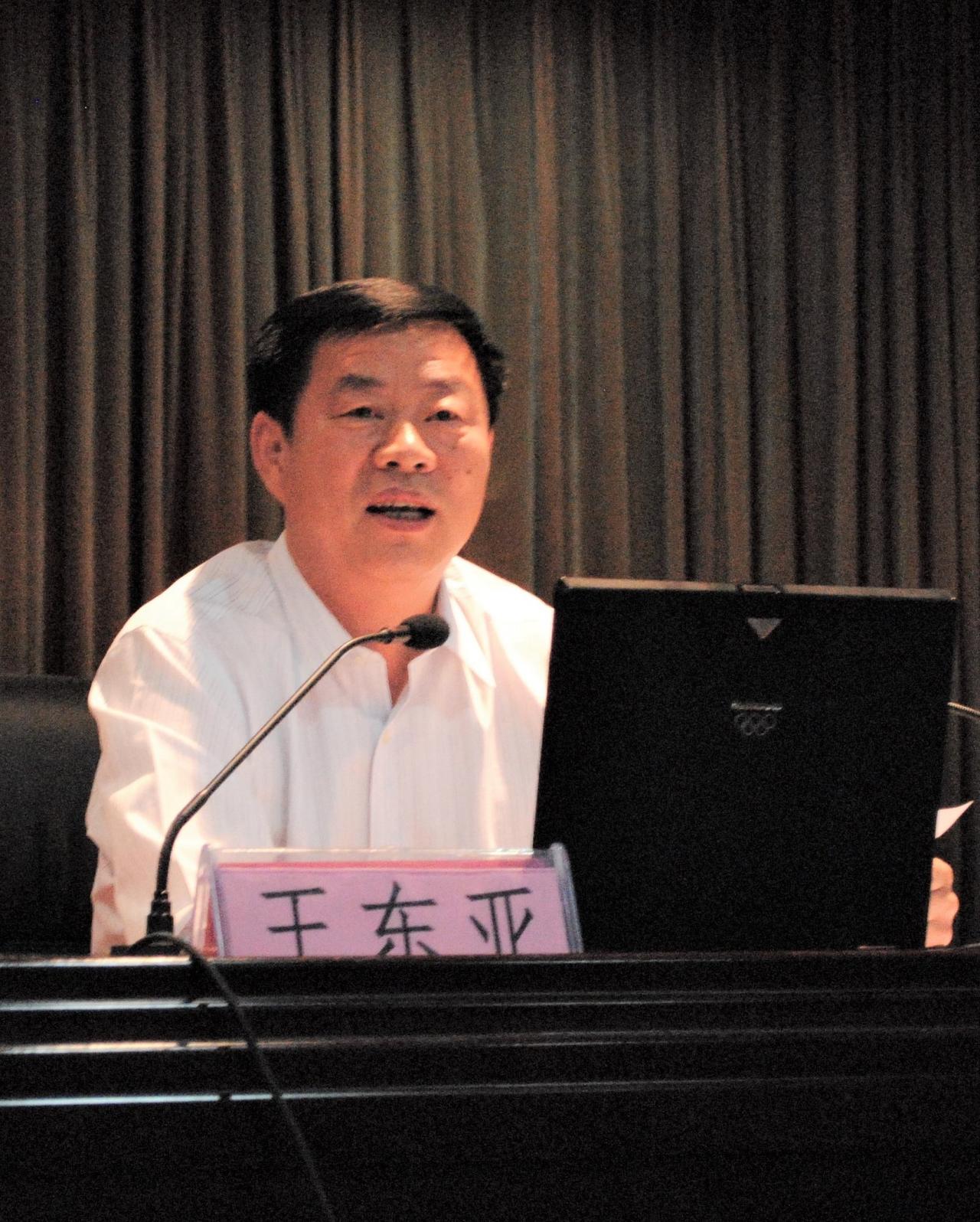战场立一等功，岗位守一方土！从南疆铁血勇士到国土忠诚卫士
 
王东亚是参加老山轮