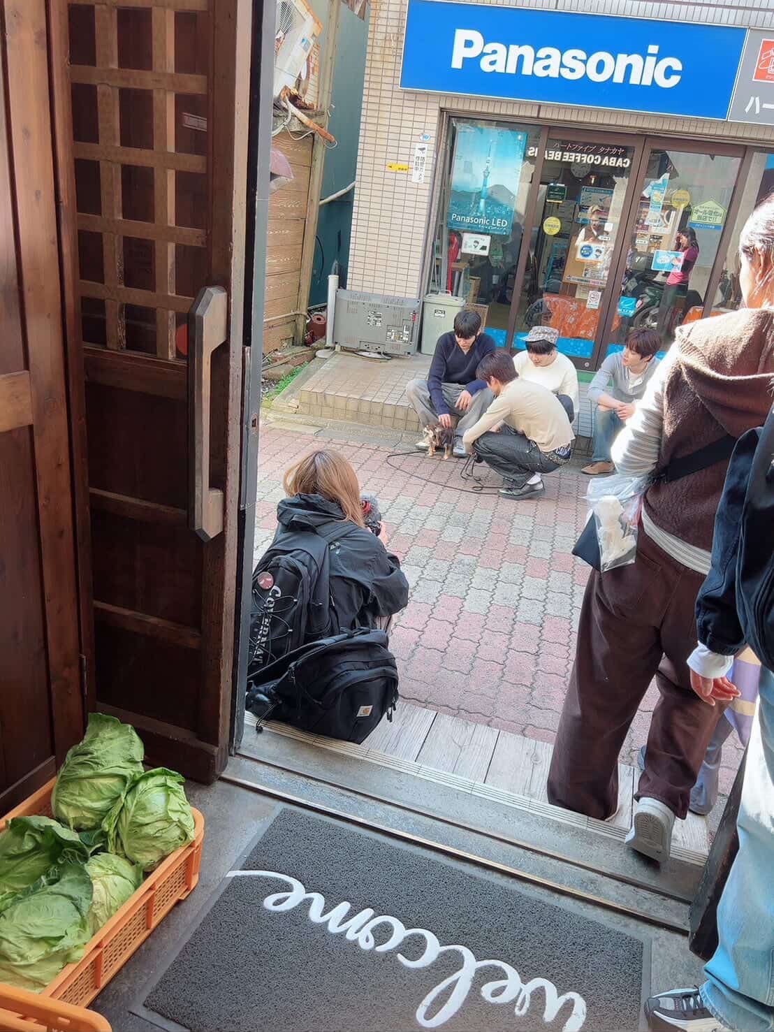 之前和狗狗在路边玩的偶遇  ©️252moment