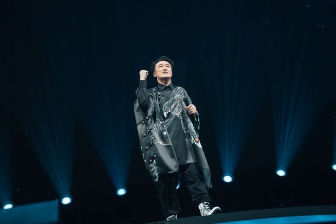 陈奕迅治好了我的演唱会戒断 Eason的新Live专辑《FEAR and DRE