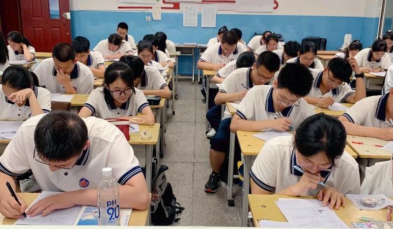高中生暑假，数学死磕这几位老师的网课，开学后直接冲到130分

高中数学成绩差，