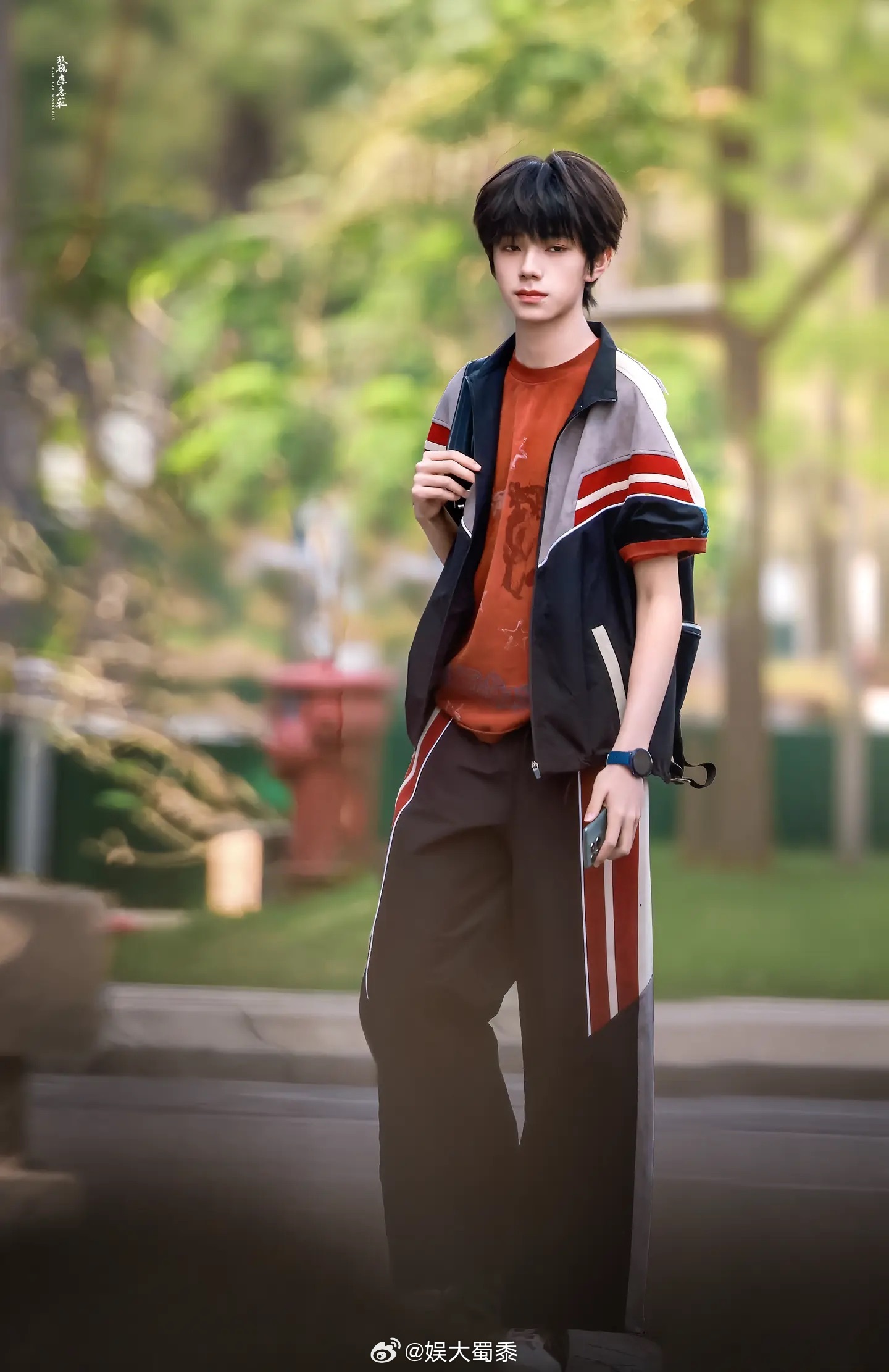 王橹杰这张脸很优越，身材比例也好，每次看到王橹杰都忍不住感慨怎么会有如此完美的人