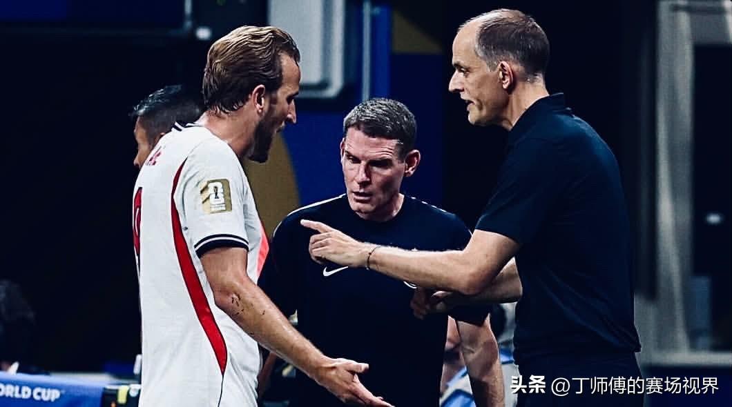 从天堂跌落深渊！图赫尔带领的英格兰在世界杯半决赛1比2惨遭阿根廷逆转，而他的战术