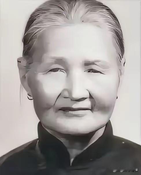 1940年，21岁的八路军政委蔡永，被叛军追赶，18岁姑娘郭瑞兰为救他，假扮他的