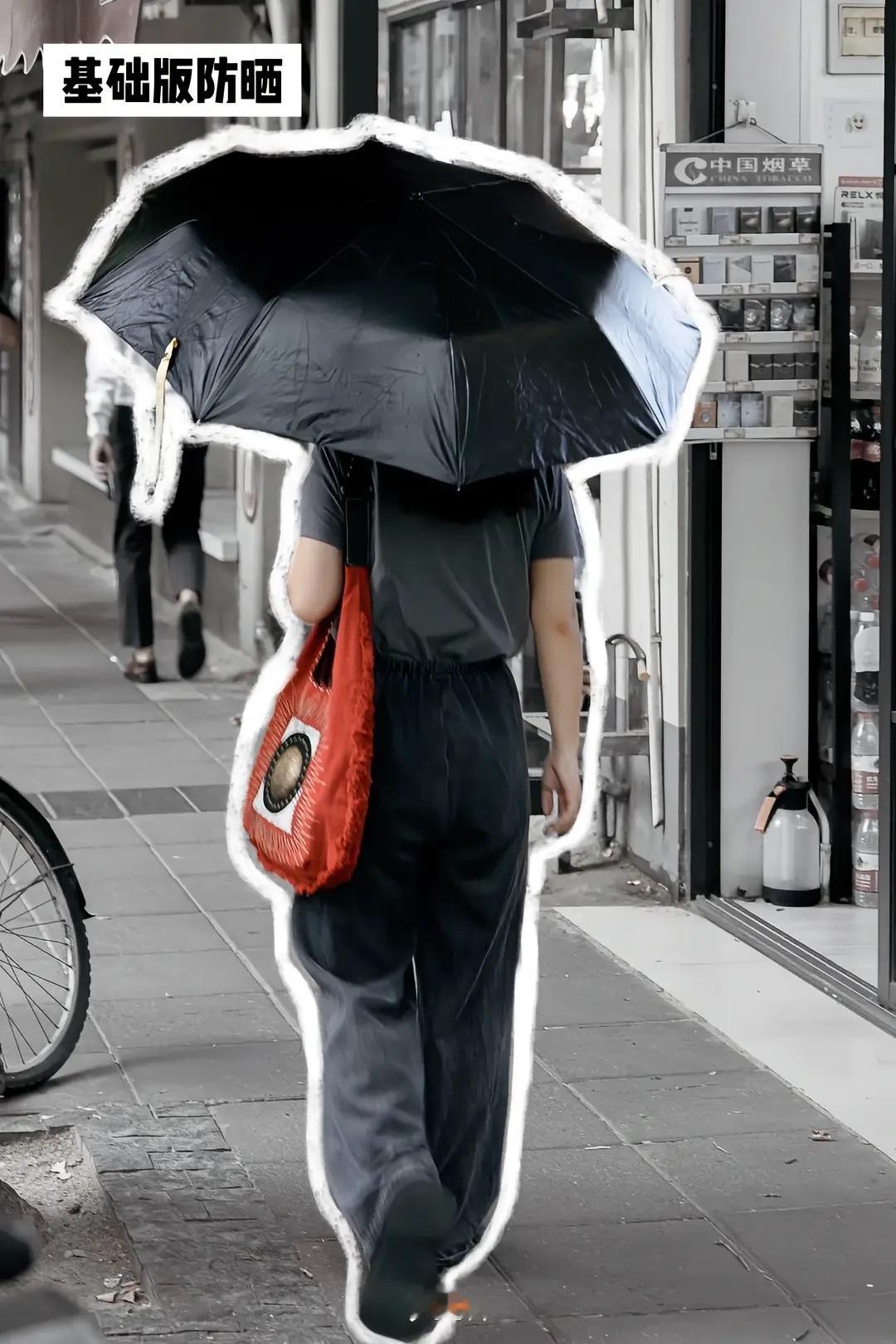 【上海人有自己的应急防晒法】近日，上海气温飙升至22摄氏度，紫外线也从低变为了强