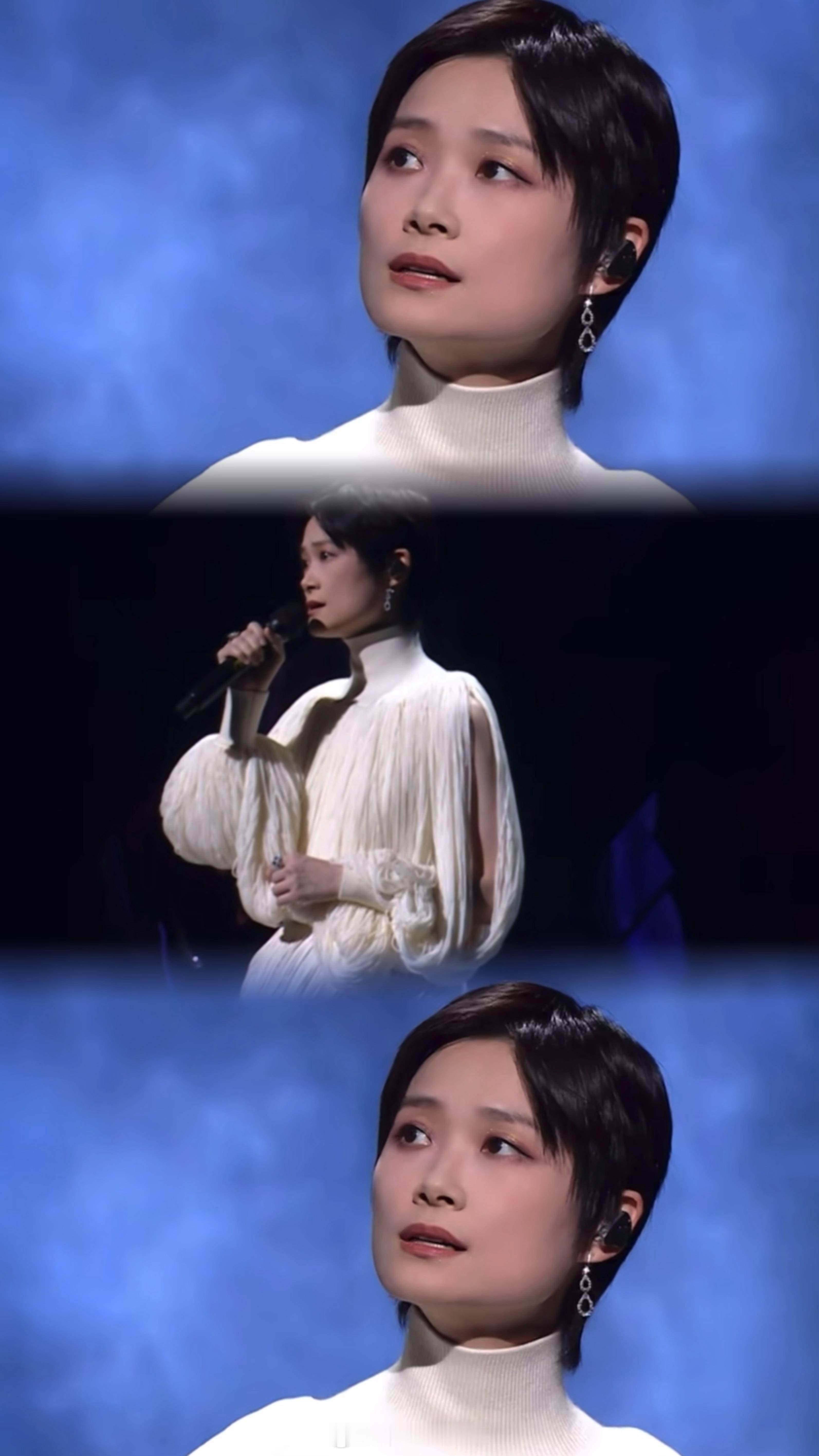 #李宇春 面条裙# 微博电影之夜 这套造型真的令人眼前一亮，晃动的流苏好像面条h