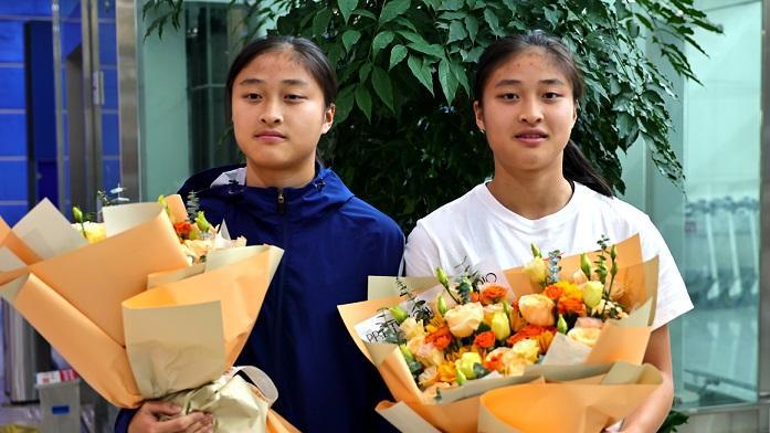 绿茵双胞胎姐妹花！联手送法国队回家……

在中国U17女足的队伍里，有一对辨识度