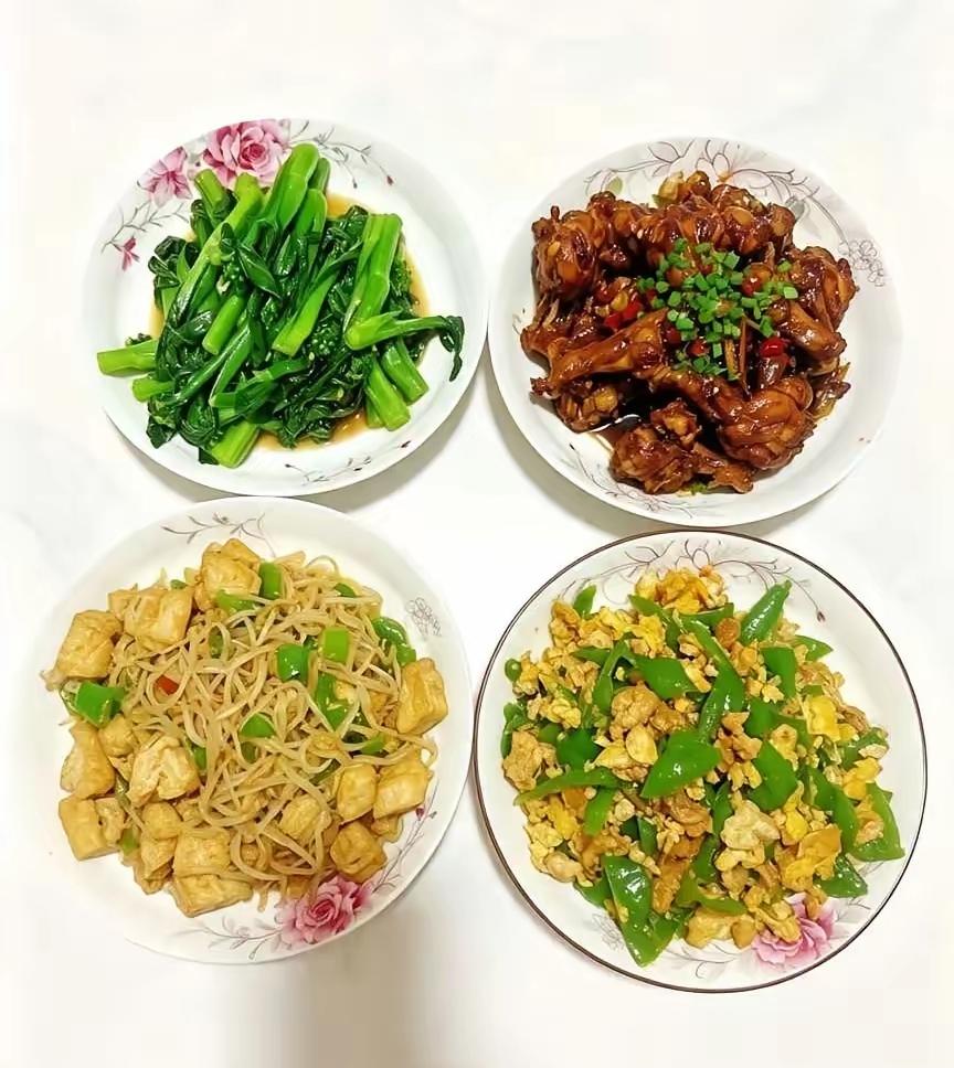 今天婆婆的朋友圈转发了一个视频，
是不孝顺儿子儿媳妇遭报应的视频，

视频里，儿