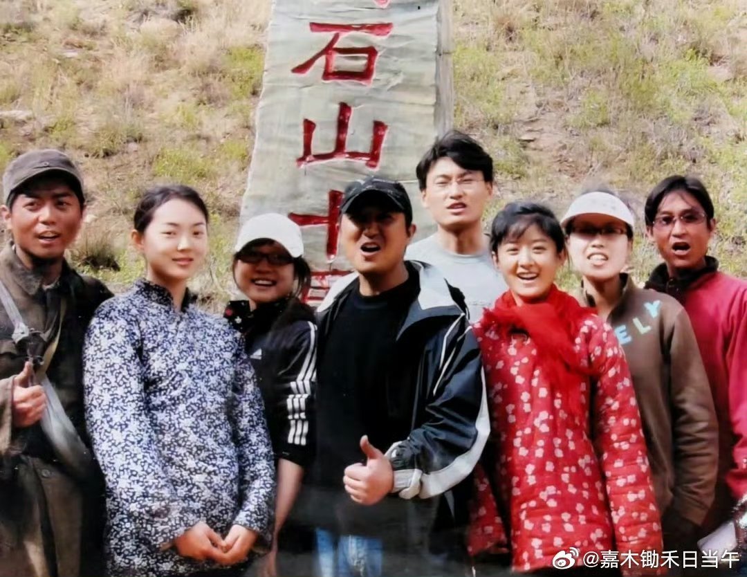赵丽颖第一部电影专题片六公主专门为赵丽颖的第一部电影作品《马石山十勇士》剪辑了个