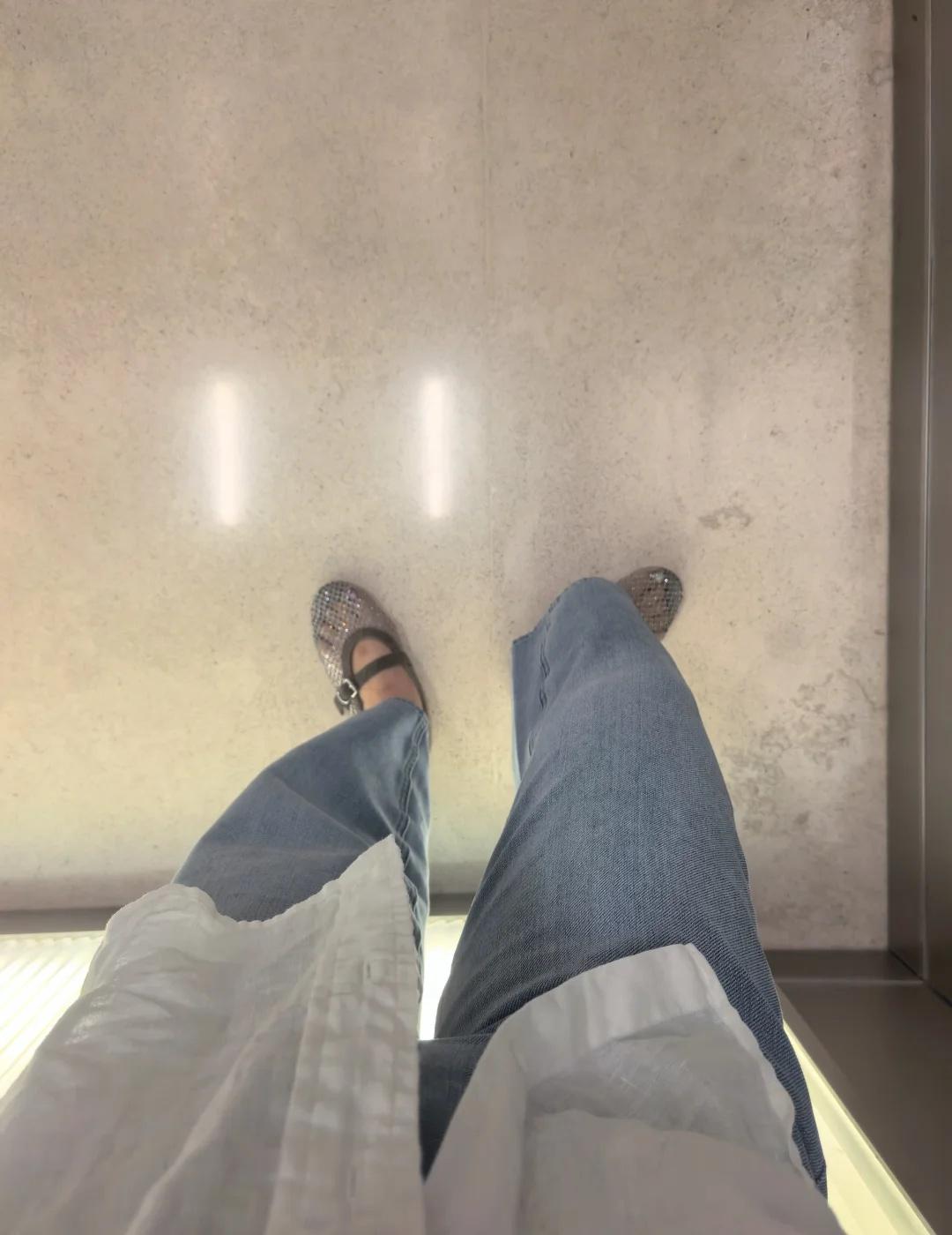 🔵⚪
是上镜率最高的一双鞋了