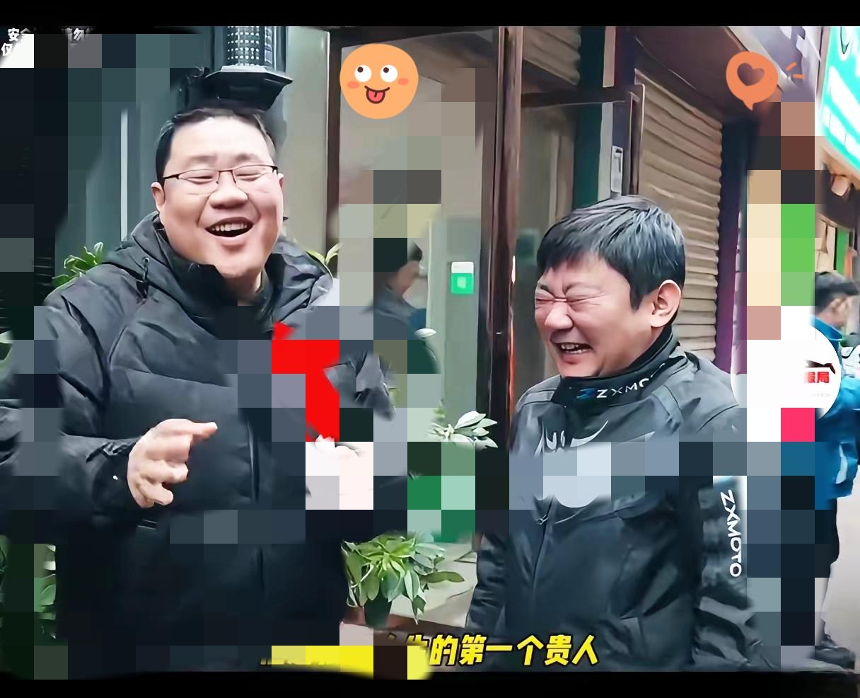 别总说努力就够了，张雪的故事狠狠打了很多人的脸。
 
他当年追着采访车跑，没人把