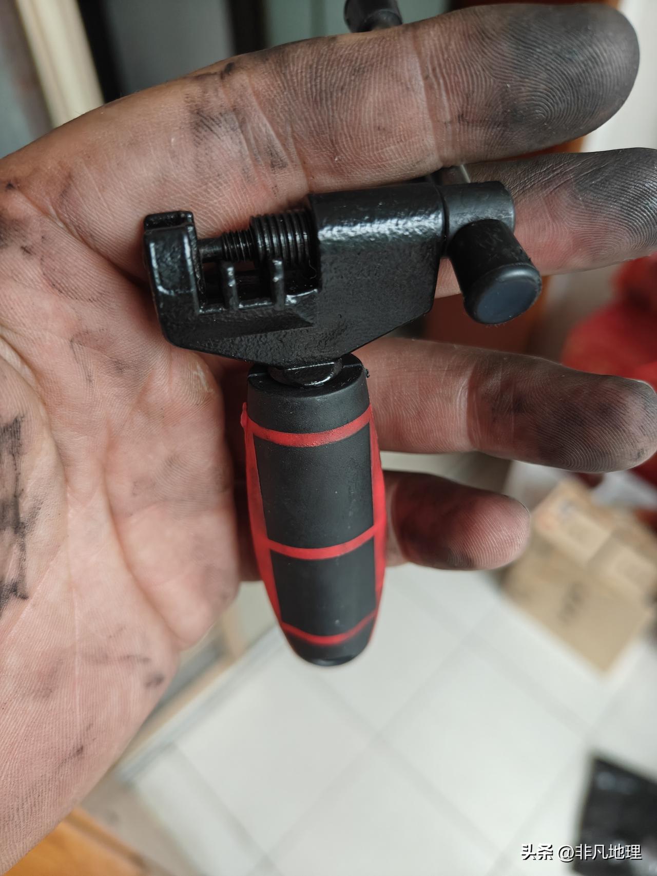 丈母娘的自行车链子断了，让我给修！买了一个新车，这个不急着用，放了一个星期了！