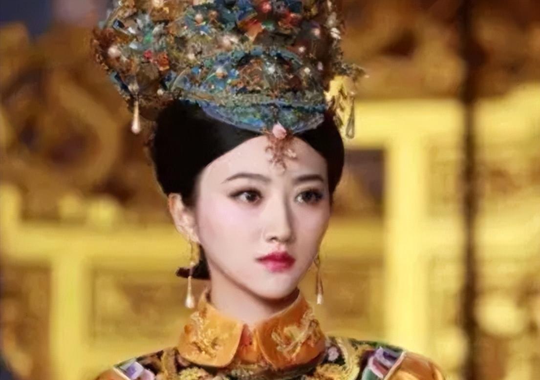 1724年，46岁的雍正翻了48岁齐妃的牌子，太监连忙提醒：“皇上，还有个25岁