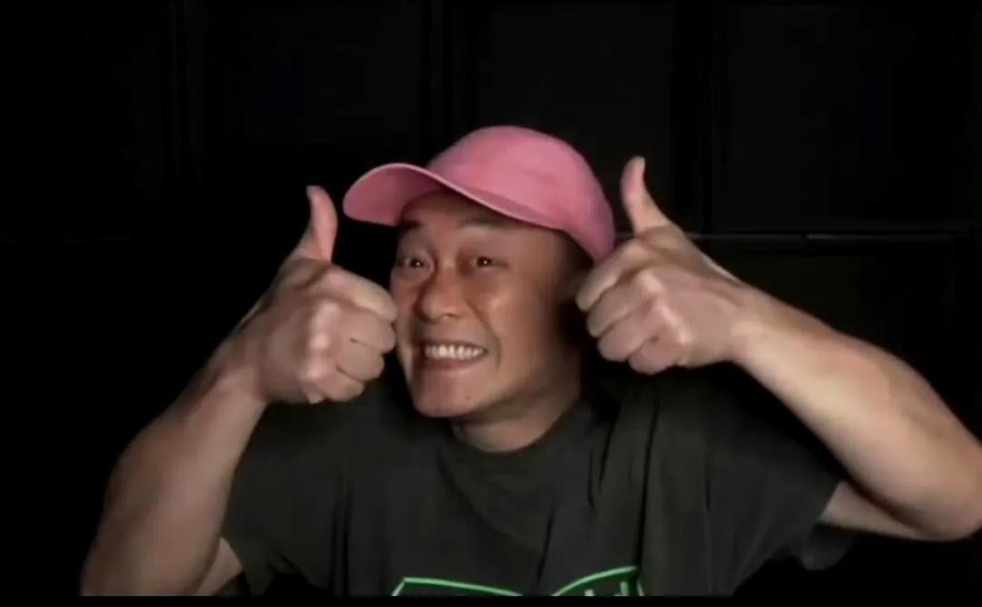 陈奕迅去世的消息，
到底是谁传出来的？
人家只是得了个病，
推迟一下演唱会，
在