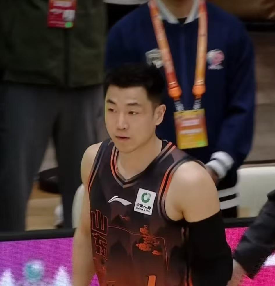 山东男篮还有四场常规赛要打，通过最后的四个对手，看看山东到底能落位到哪：
 1，